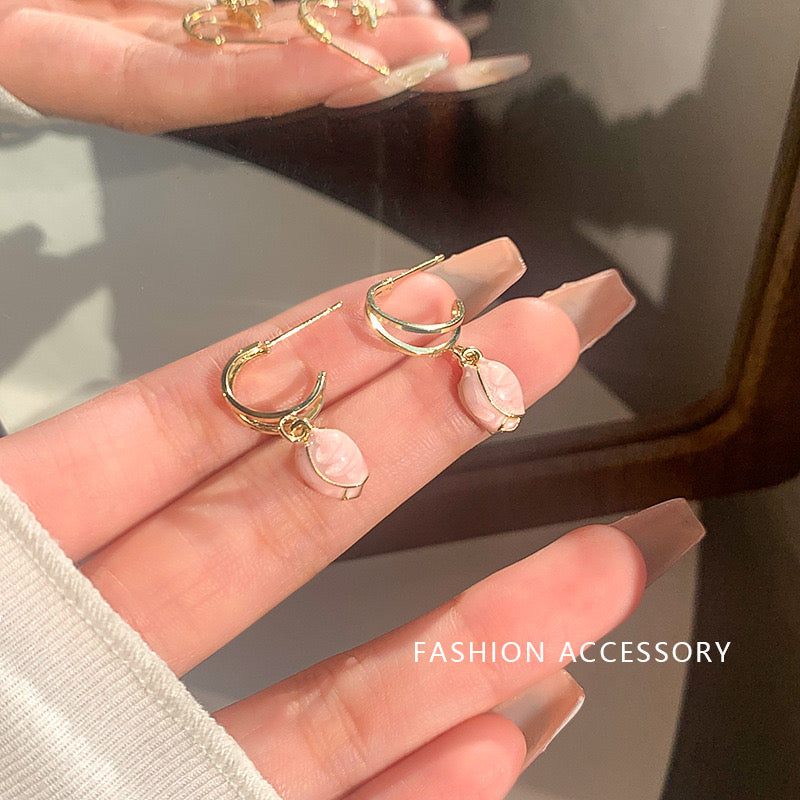 Itsy-bitsy Tulip Earrings