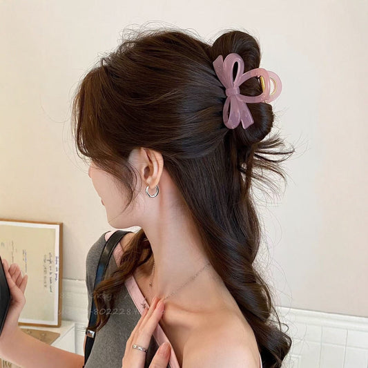 Blushing in Bows Claw Clip