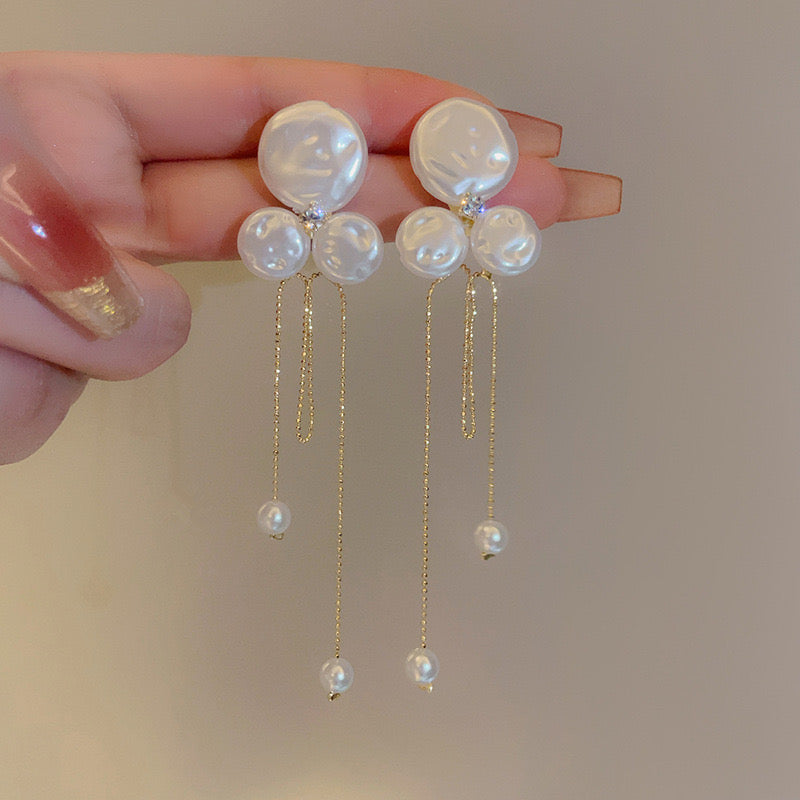 Pearl Cluster Dangling Earrings