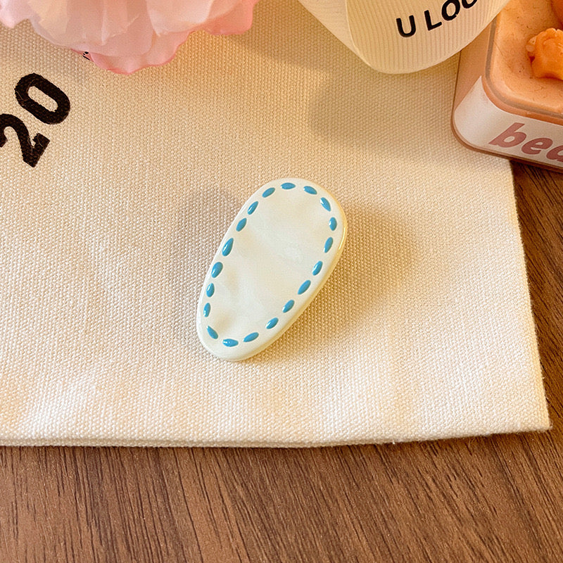 Soft-Stitch patterned Hair Clip