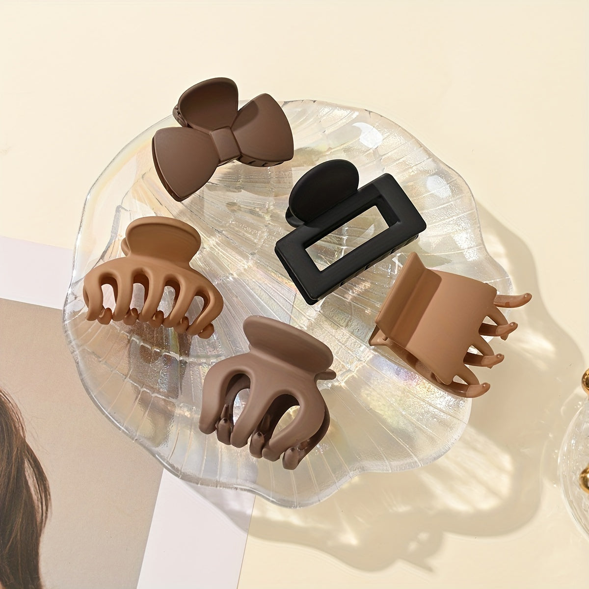 3pcs Matte Hair Claw Clip Simple Style Shark Claw Clips Solid Color Hair Claw Elegant Hair Clips For Women