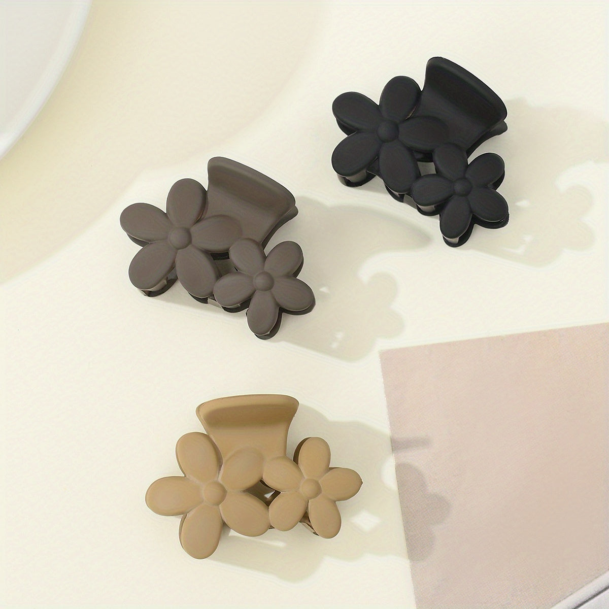 3pcs Matte Hair Claw Clip Simple Style Shark Claw Clips Solid Color Hair Claw Elegant Hair Clips For Women