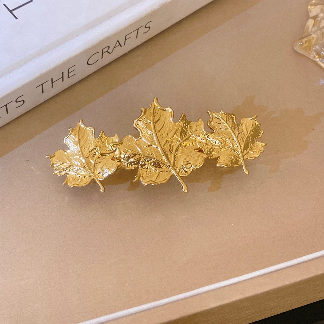 Luxe Textured Foliage Hair Clip