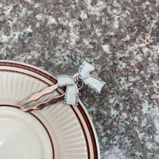 Bow in Disguise Hair Clip