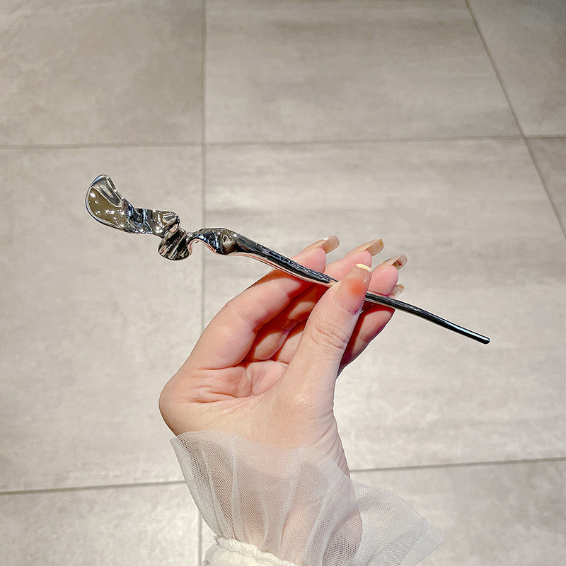 Silver Abyss Bun Stick