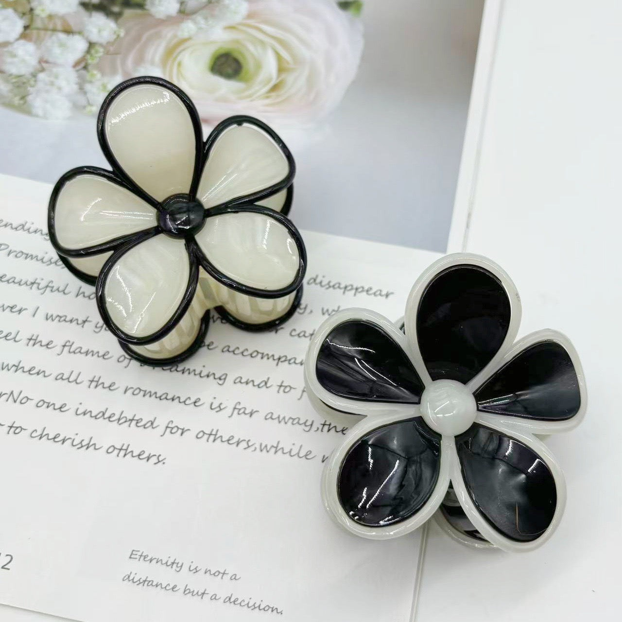 Mayfair Contrasting Flower Claw Clip