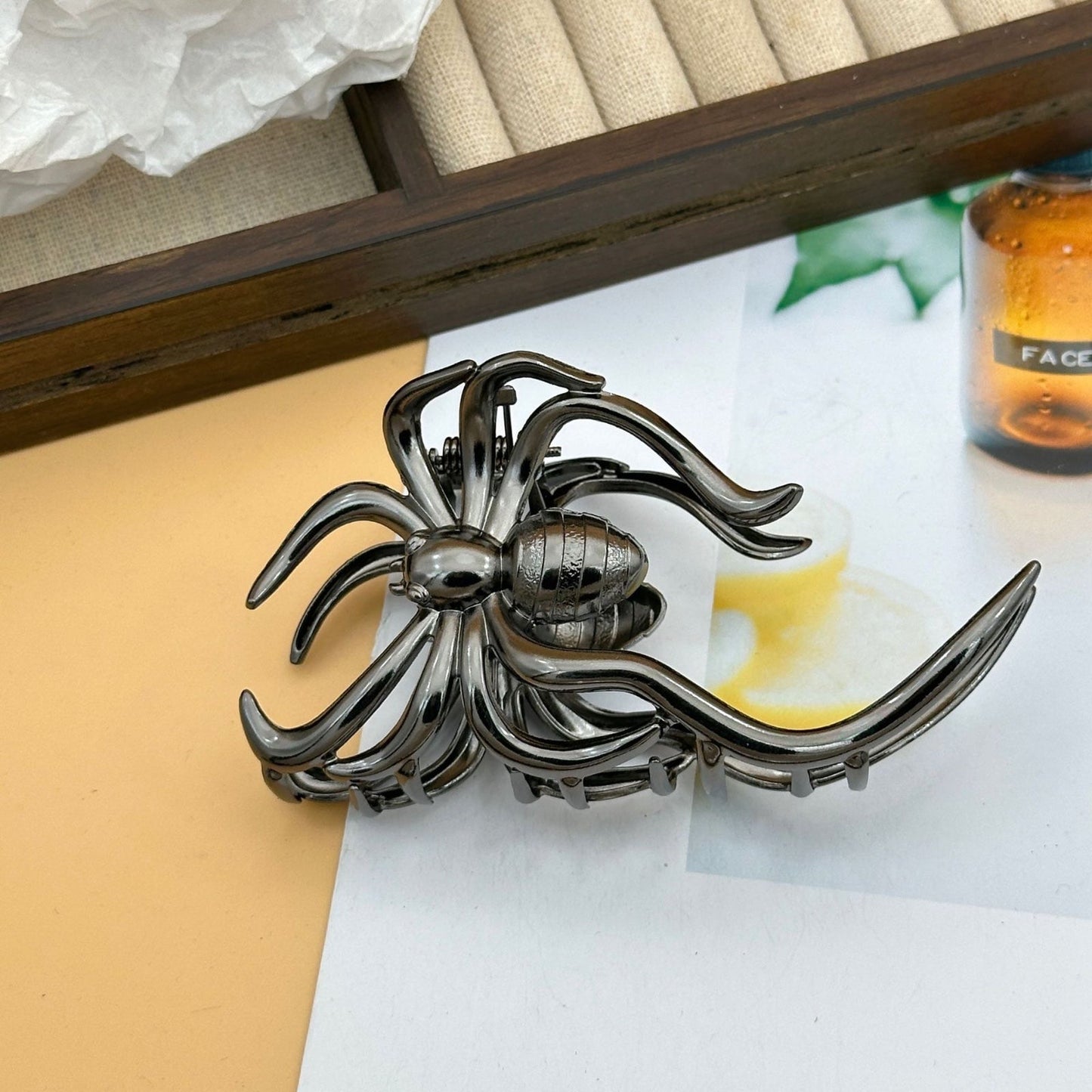 Snatchy Spider Claw Clip