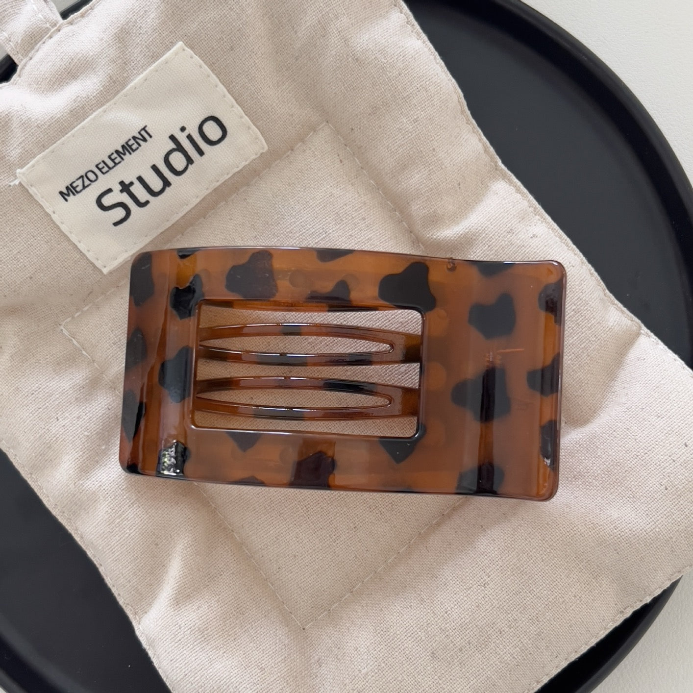 Haute Leopard Claw Clip