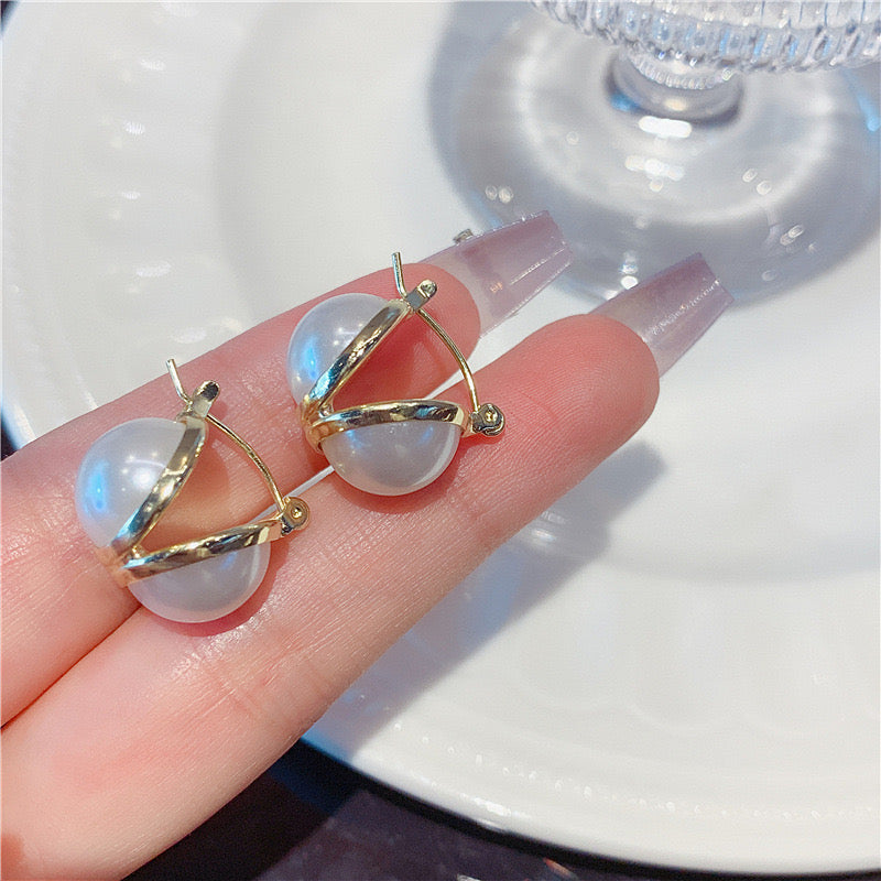 Pearly Euphoria Earrings