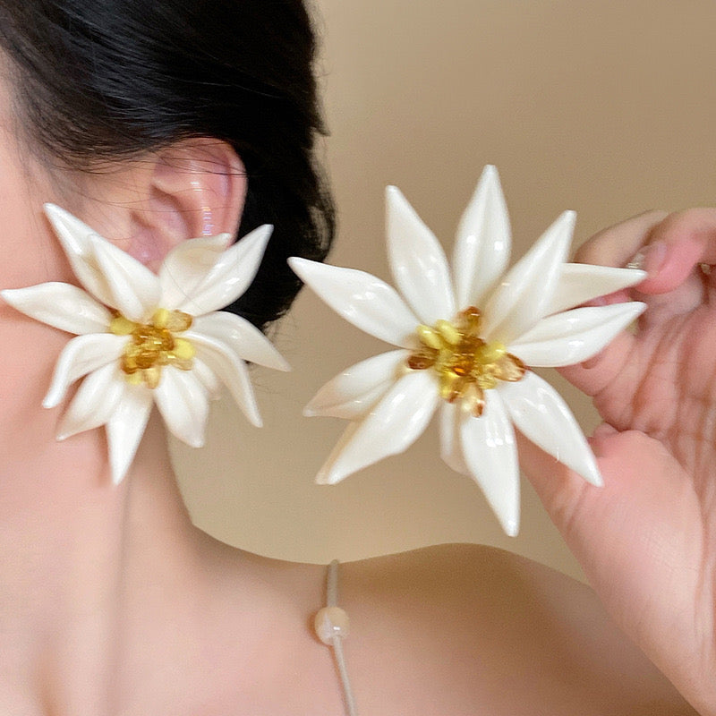 She’s on Vacation! Flower Earrings