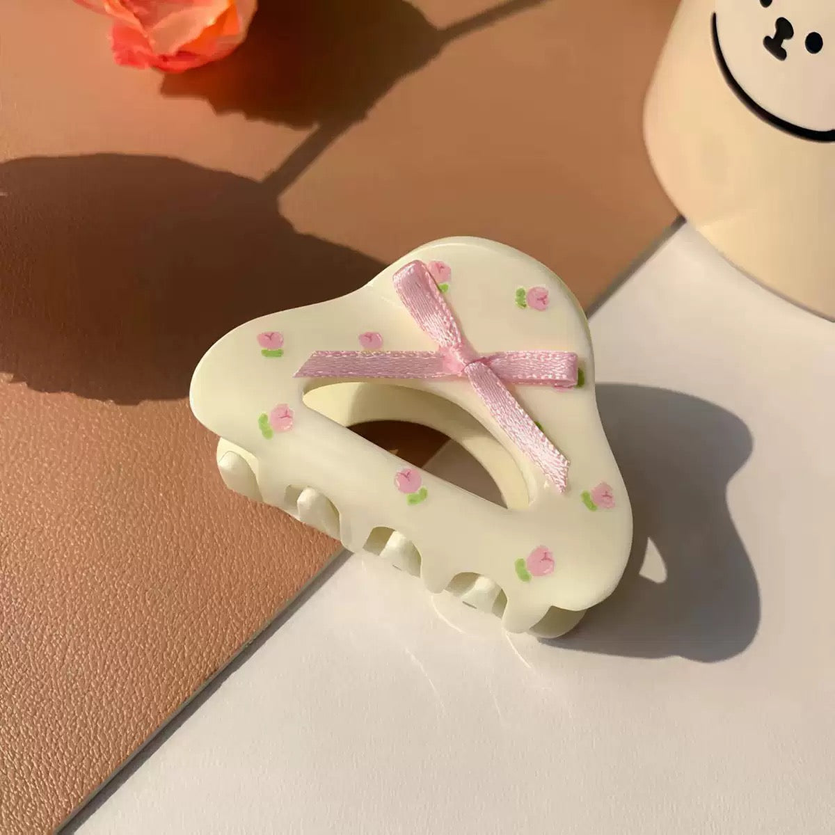 Pinky-Petals Bow Claw Clip