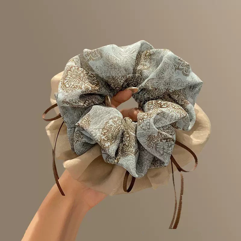 Old-charm Vintage Scrunchie