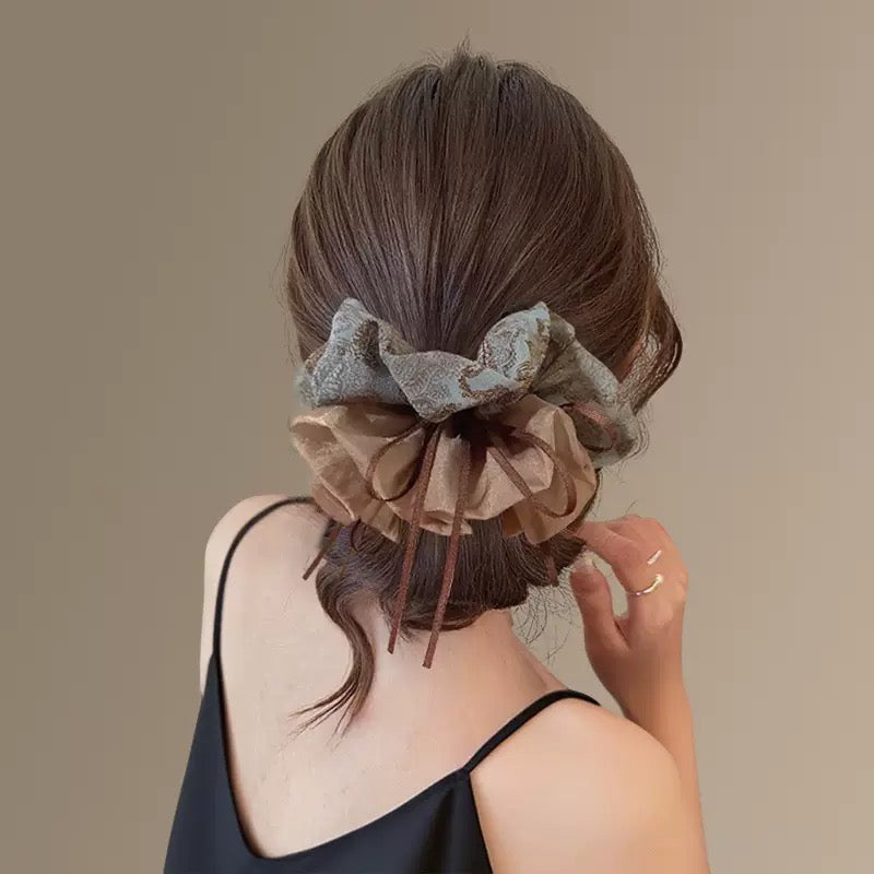 Old-charm Vintage Scrunchie
