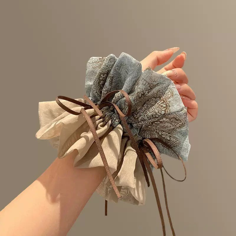 Old-charm Vintage Scrunchie