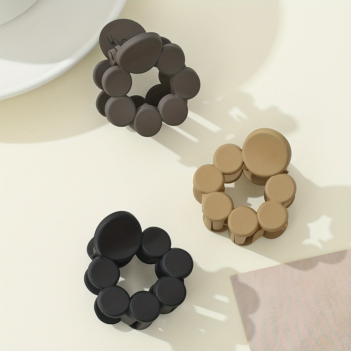 3pcs Matte Hair Claw Clip Simple Style Shark Claw Clips Solid Color Hair Claw Elegant Hair Clips For Women